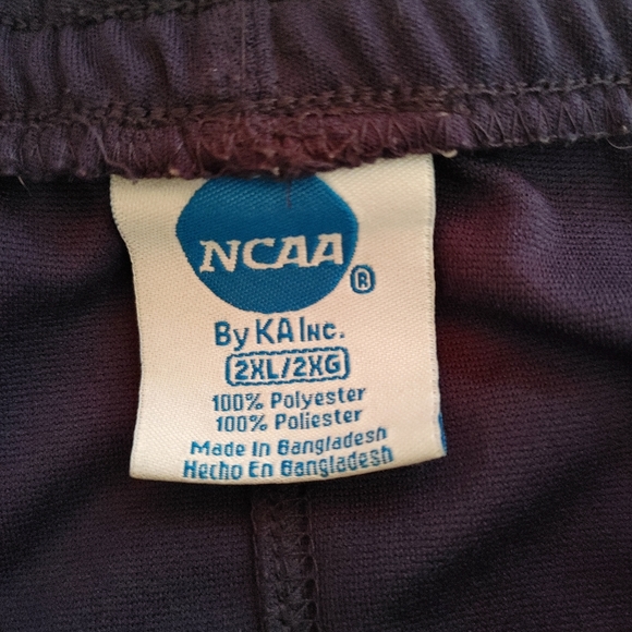 NCAA University Of Michigan Shorts - Picture 3 of 3